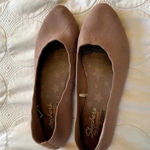 {Sketchers} Dusty Rose Scalloped Woven Flats (8)